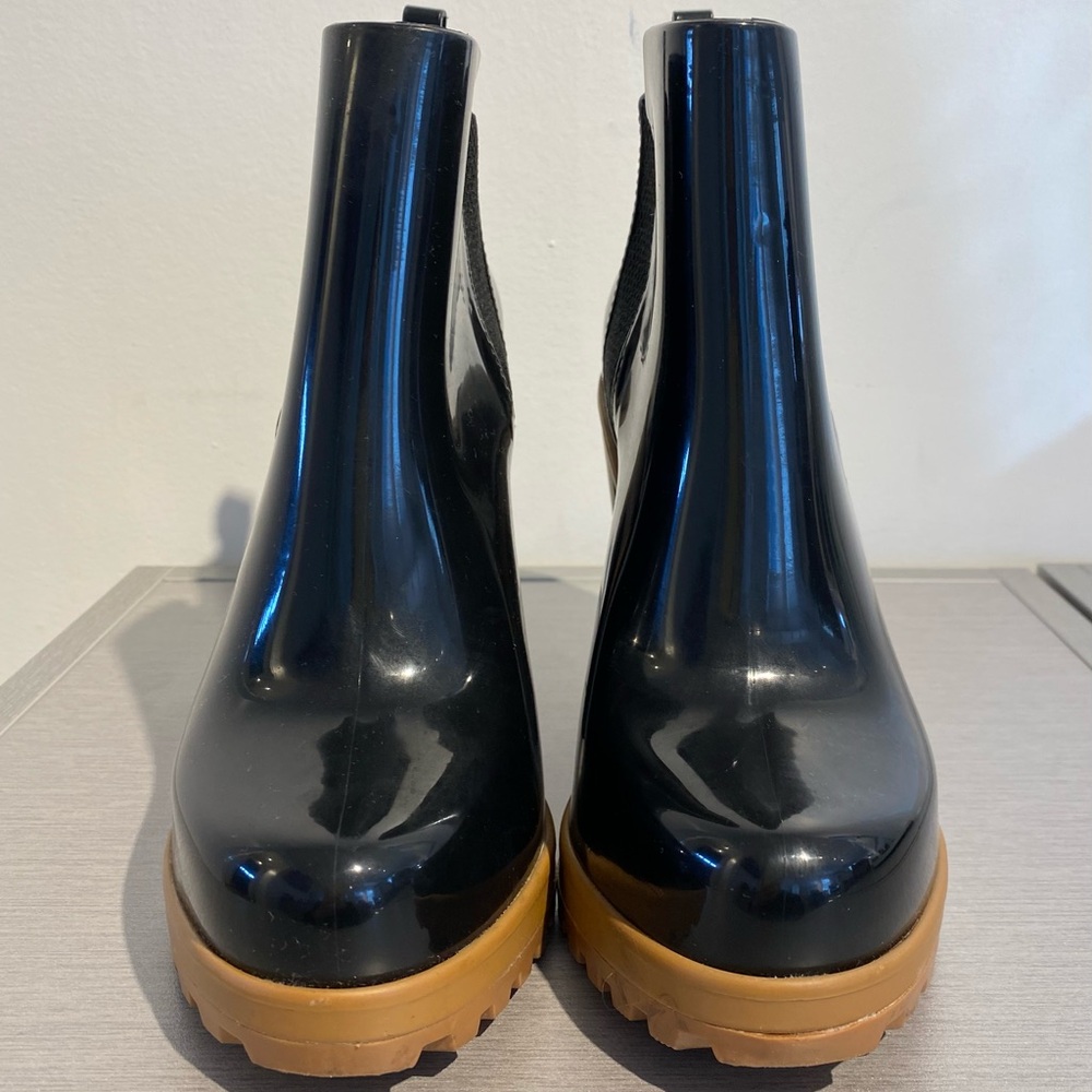 Melissa Gloss Chelsea Lug-Heel Boot - Black - Picture 2 of 12